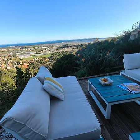 T2 Vue Parking Gratuit Hyeres