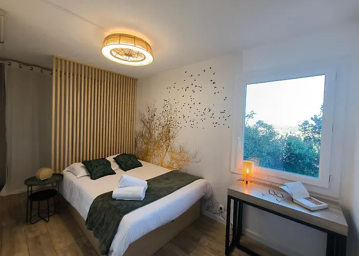 T2 Vue Parking Gratuit Hyères