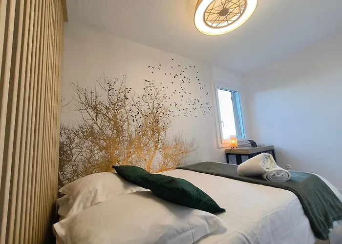 T2 Vue Parking Gratuit Hyères